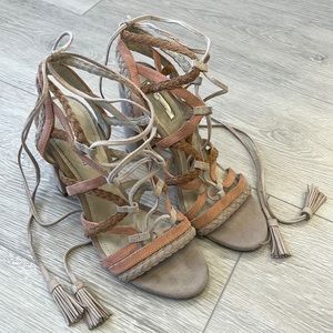 BCBGeneration Leather Lace Up 4” Block Heels—Size 8.5–